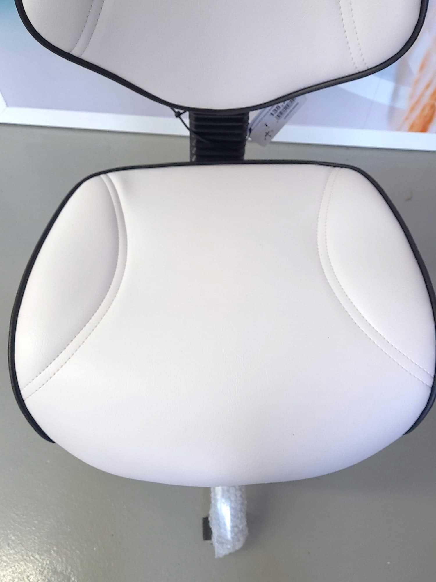 Cadeira de Beleza Profissional na cor Branca