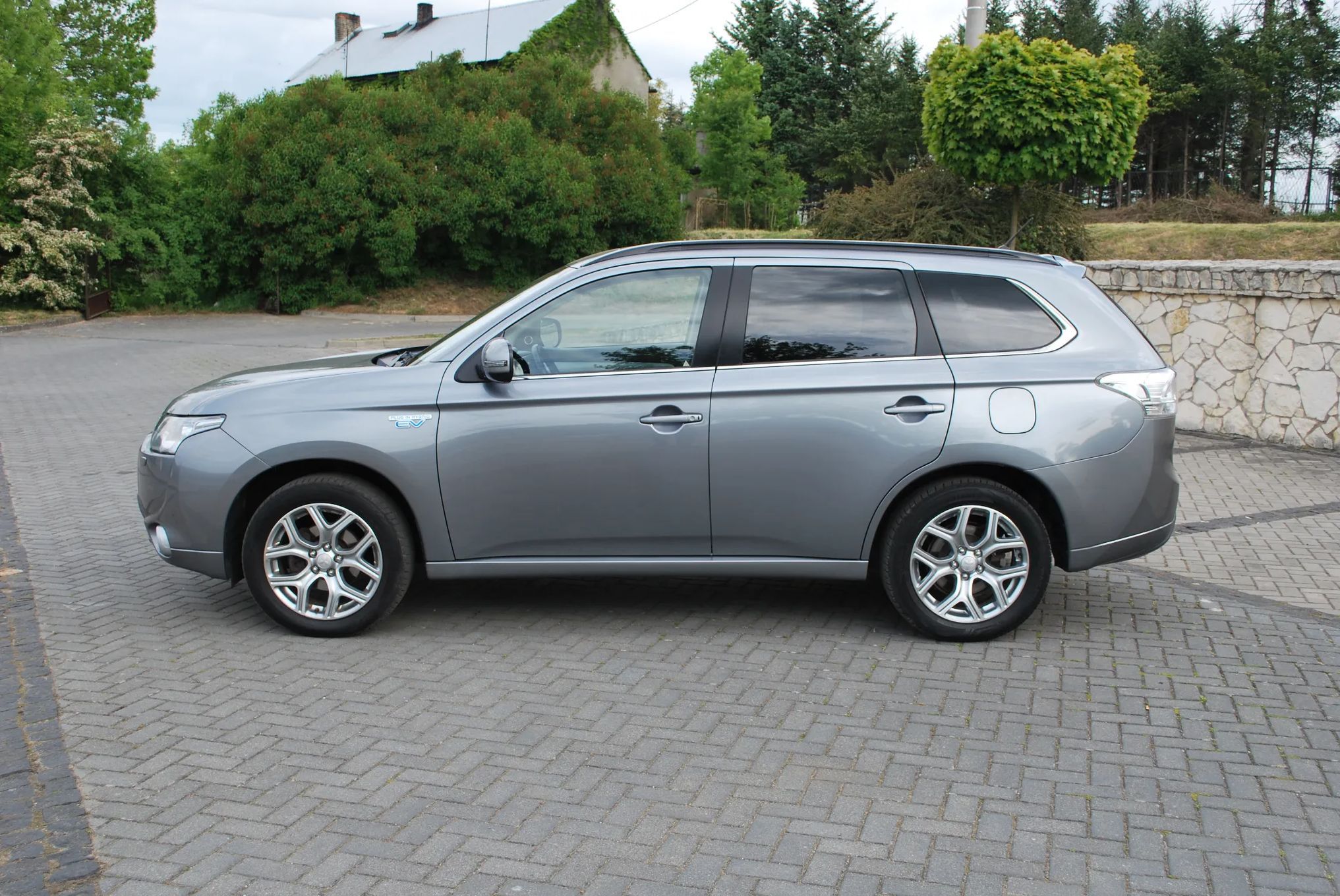 Mitsubishi Outlander 2.0 PHEV 4WD , Skóra , Ksenon , Rockford-Fosgate , Raport CarVertical