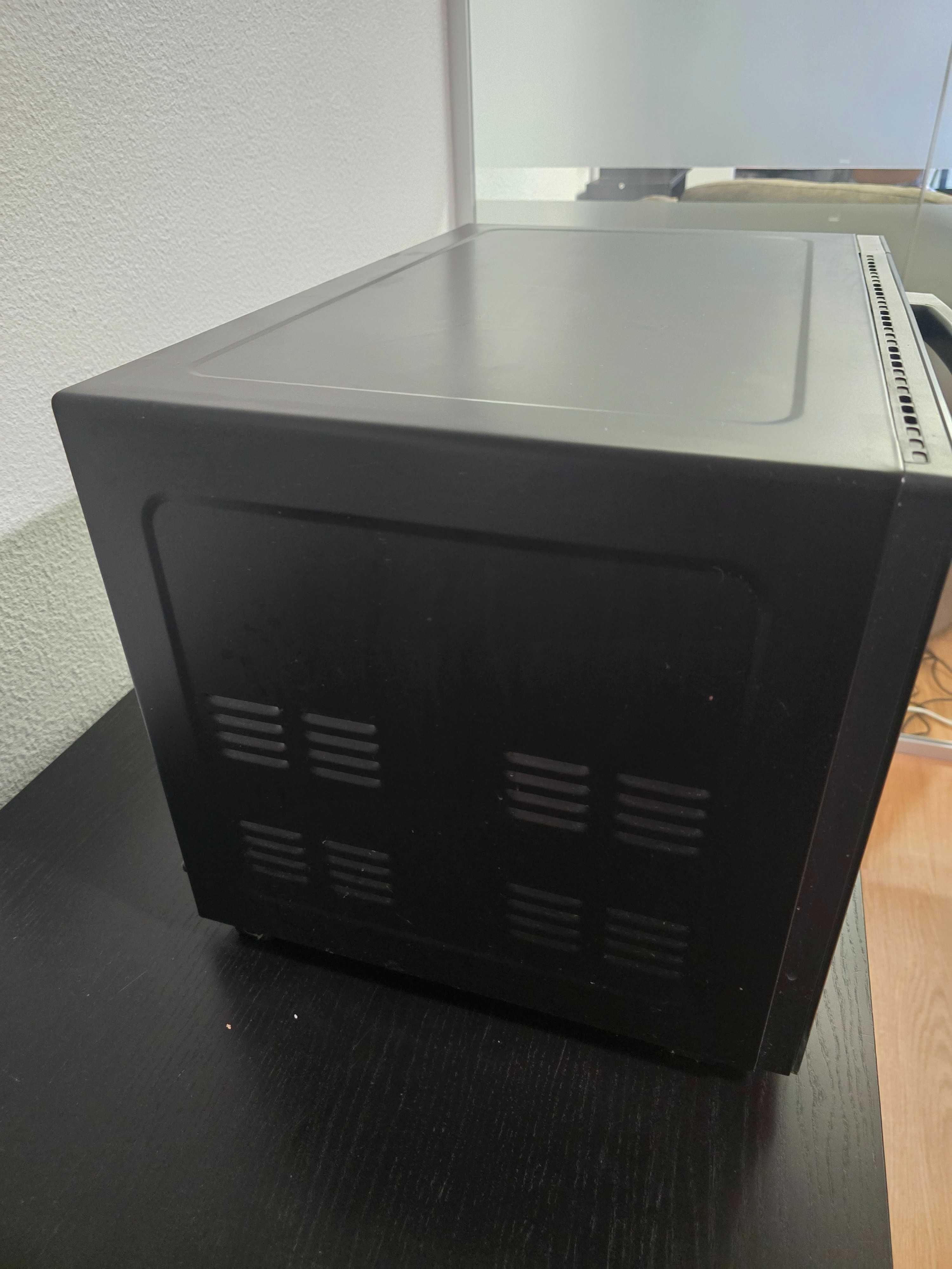 Mini-forno FLAMA 1548FL (Capacidade: 48L - 1800W)