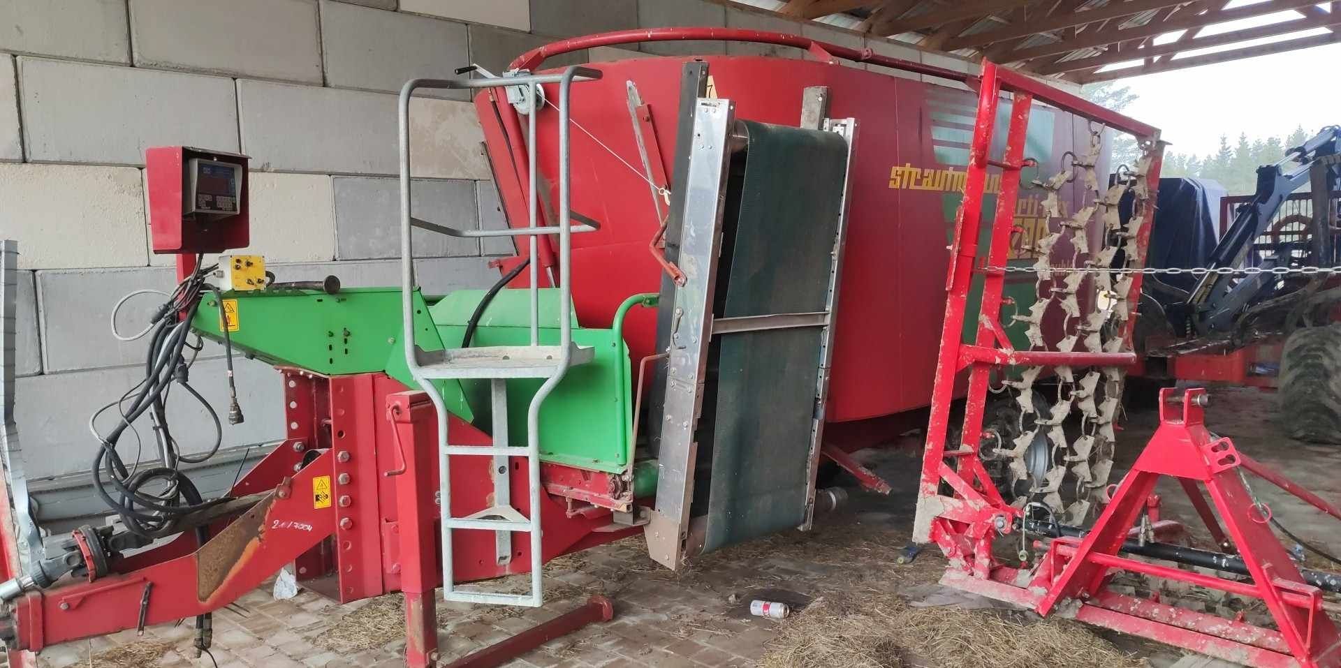 Paszowoz strautmann vertimix 1200