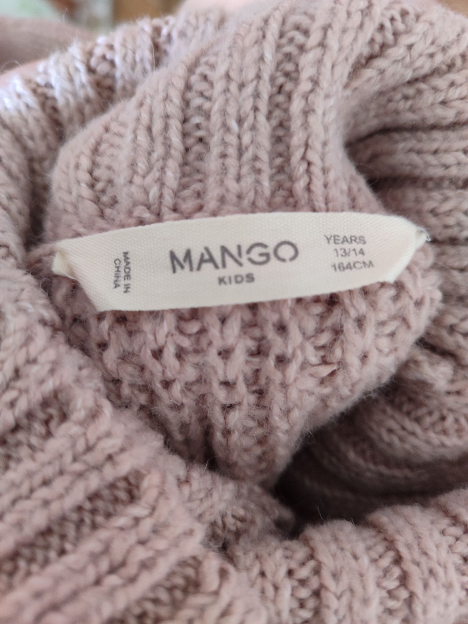 Теплий зимовий светр Mango