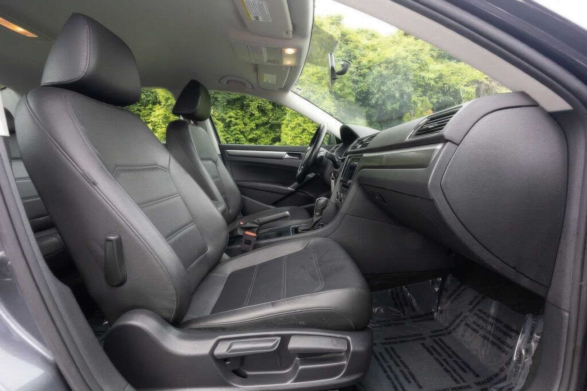 2018 Volkswagen Passat 2.0T R-Line