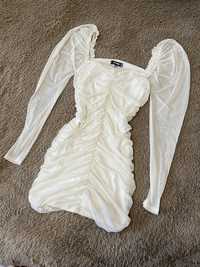Літне плаття білого кольору