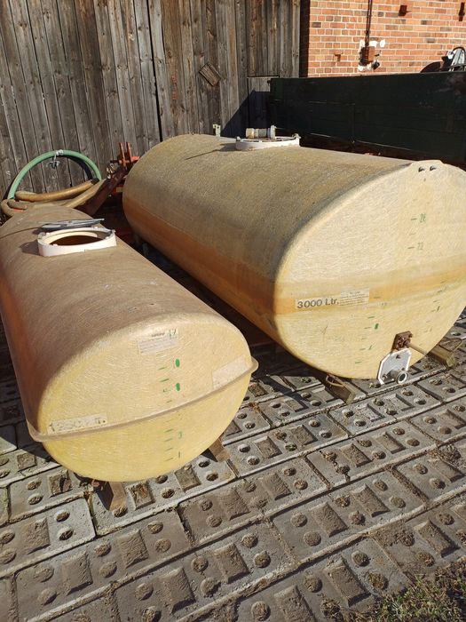 Beczka transportowa 1250 L z włókna szklanego