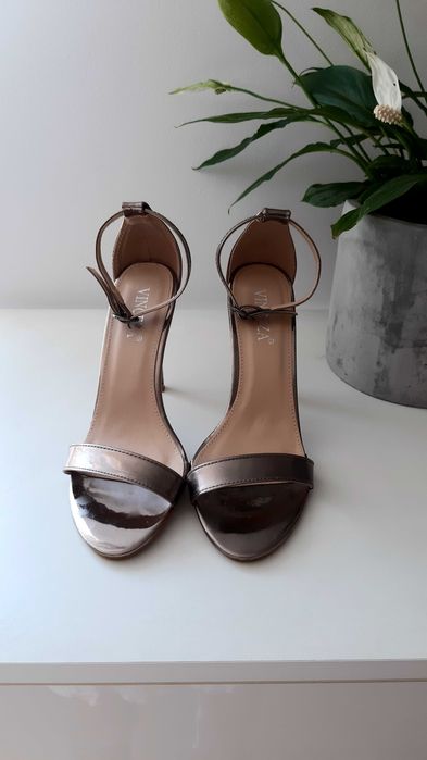 Sandały damskie srebrne szpilka 36 jak nowe paski