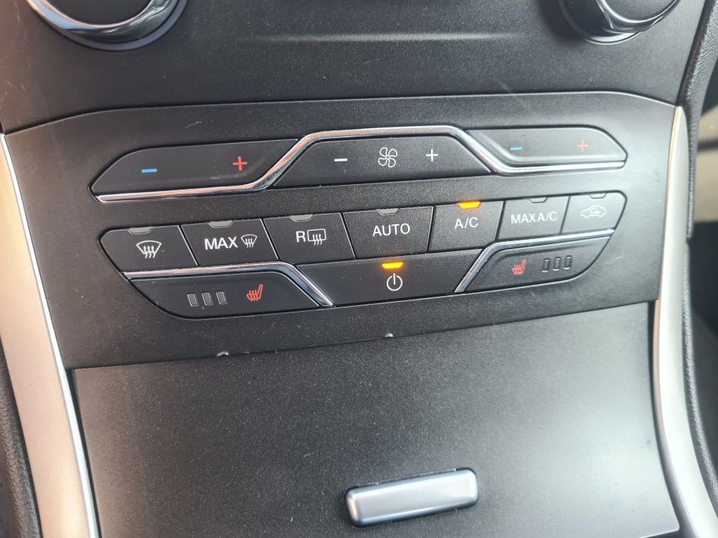 Ford S-Max / 2,0 diesel 150 ps / Automat / Zarejestrowany / Navi /