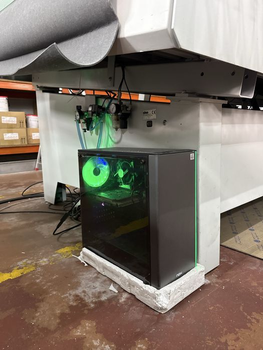 Maquina de corte automatico ZUND LC2400