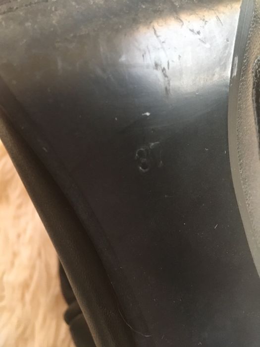 Чоботи на каблуку ботфорти