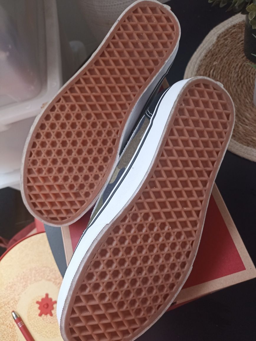 Tênis Vans 40.5 Novos