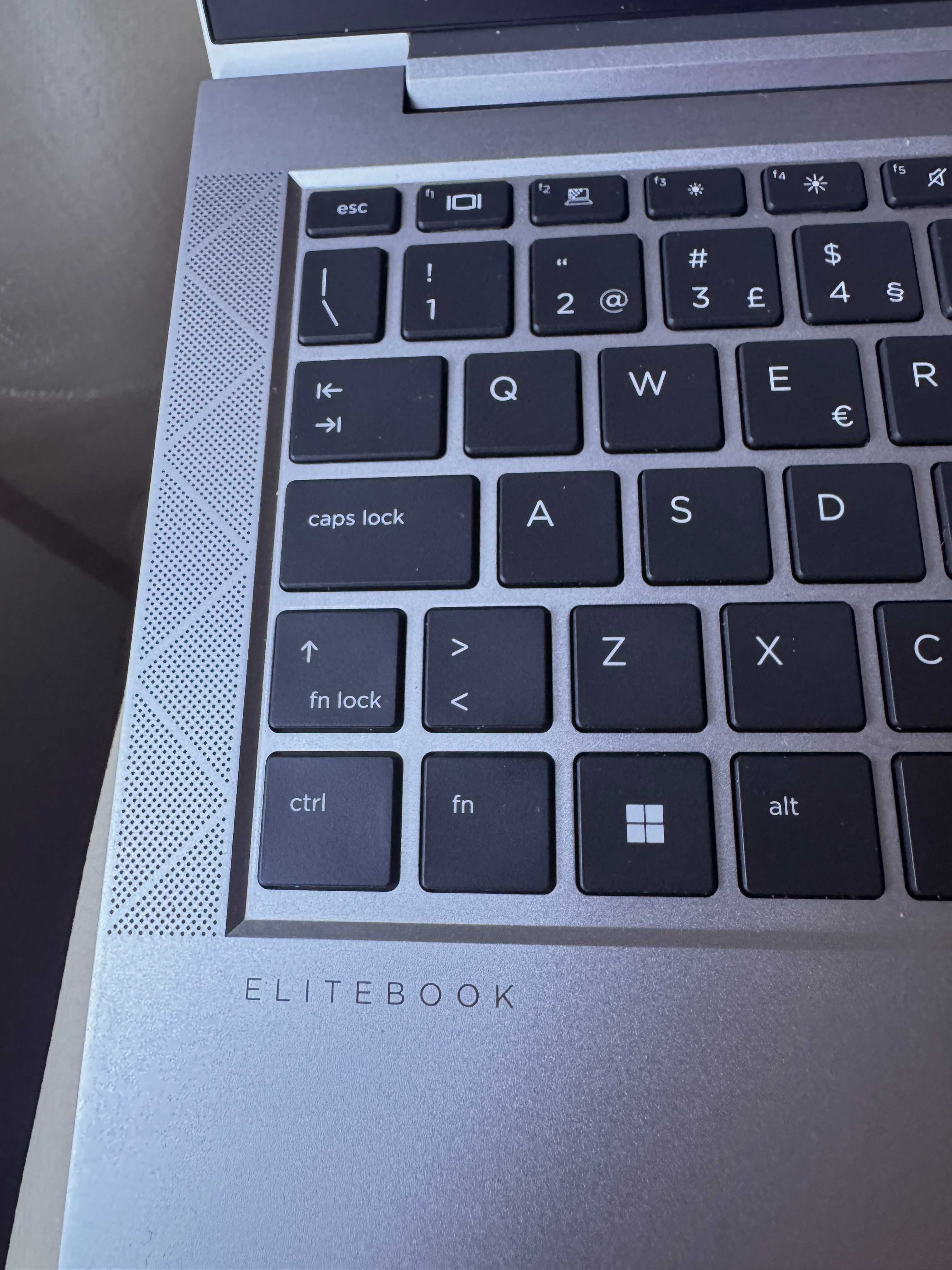 HP Elitebook 830 G8 13.3"FullHD/i5-1145G7/16Gb Ram/Ssd 512Gb/Garantia