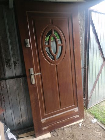 Drzwi zewnętrzne prawe, drewniane Porta