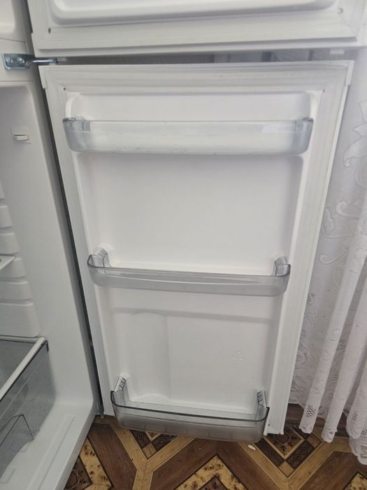 Холодильник новий