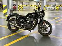 Triumph Bonneville Street Twin 900