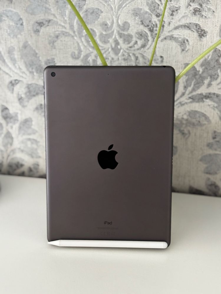Ipad 8 generacji 32 gb.