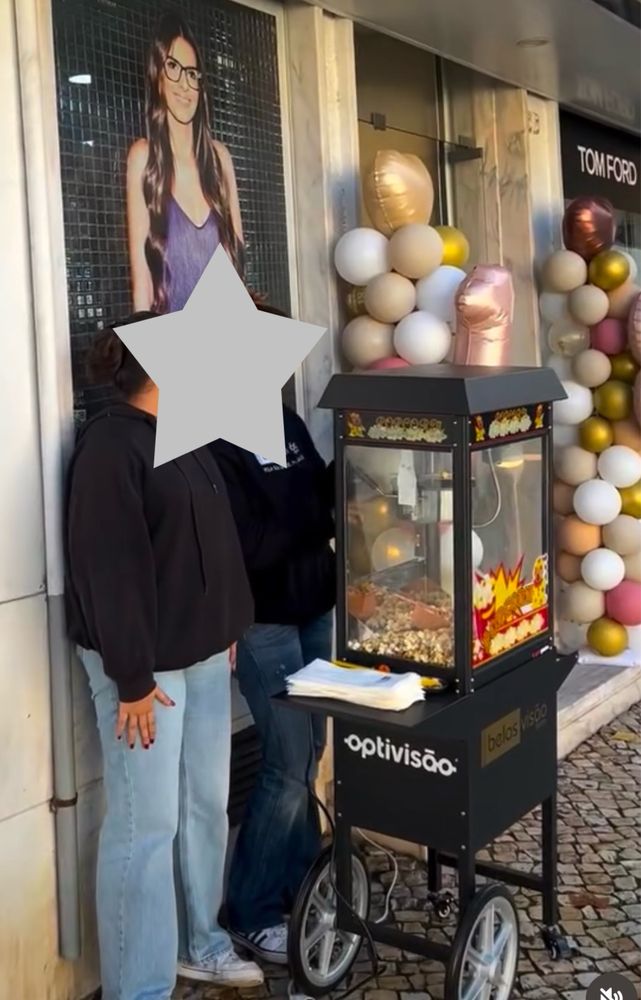 Servico de aluguer de pipocas com assistente e material