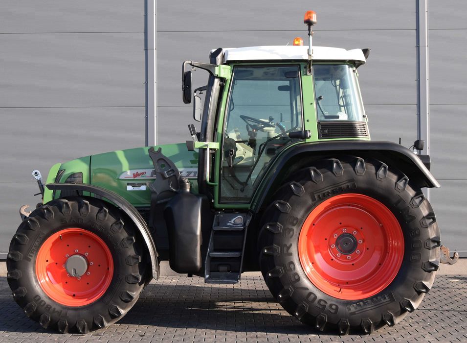 Ciągnik rolniczy Fendt 712 VARIO rok prod. 2007 mocowanie do ładowacza