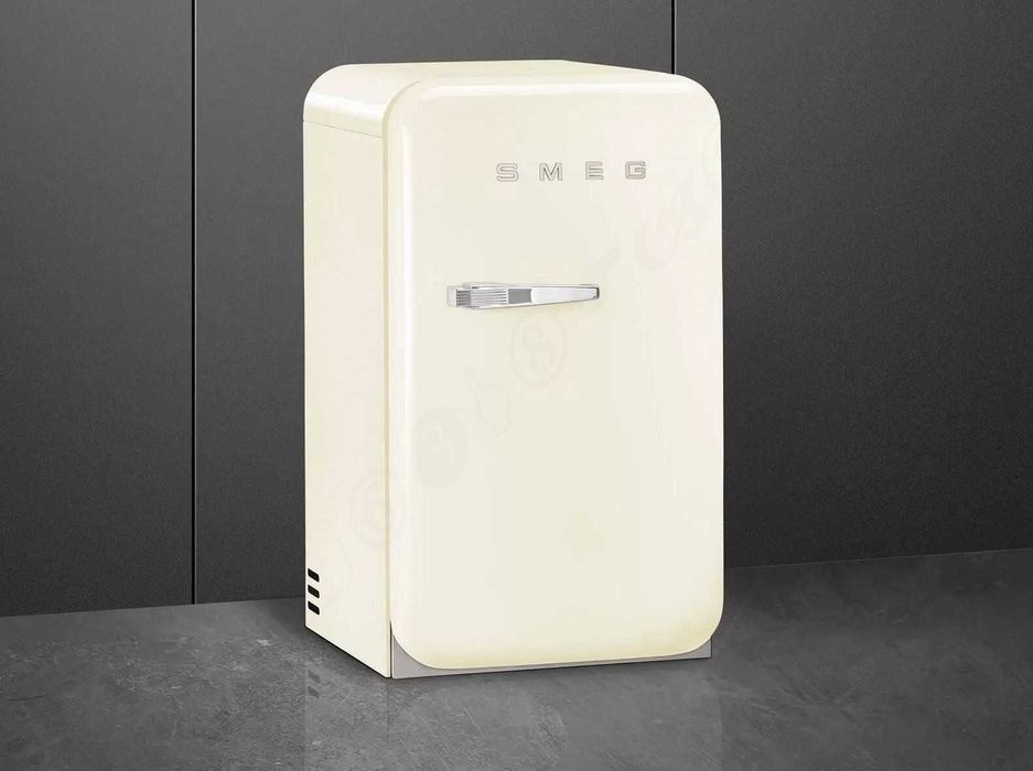 Міні-холодильник SMEG FAB 5 RCR5 — червоний, ретро, 34 л