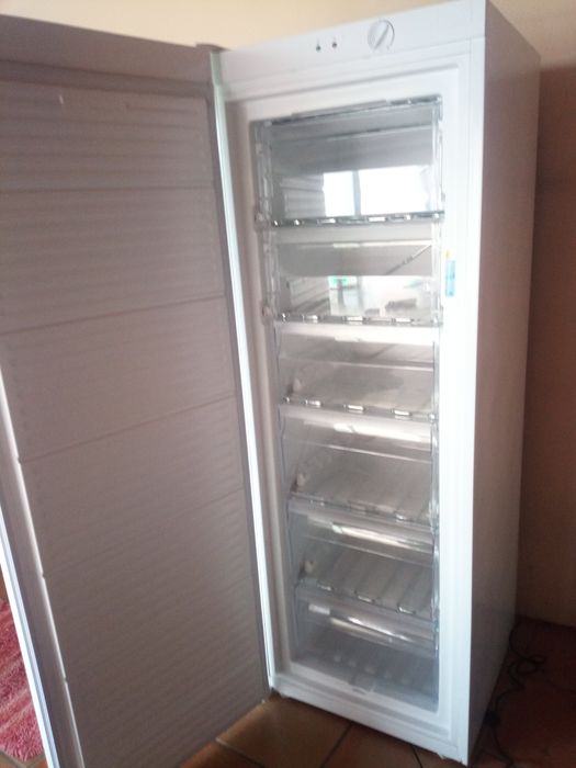 Arca congeladora Indesit