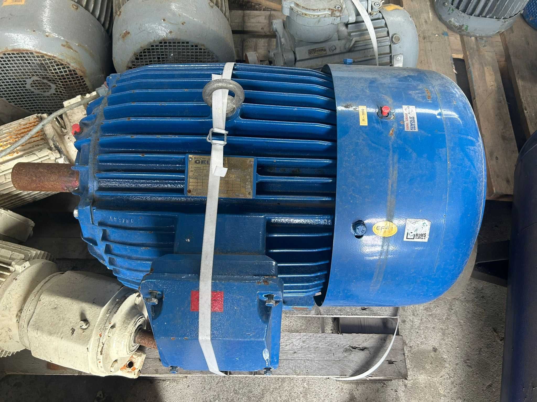 Silnik elektryczny 45 kW 1480 r/min, 3x 15 kW 2940 r/min