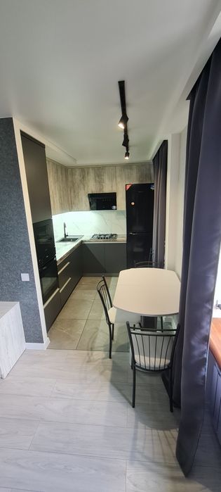 сдаётся 2х комнатная кваотира. Малый рынок