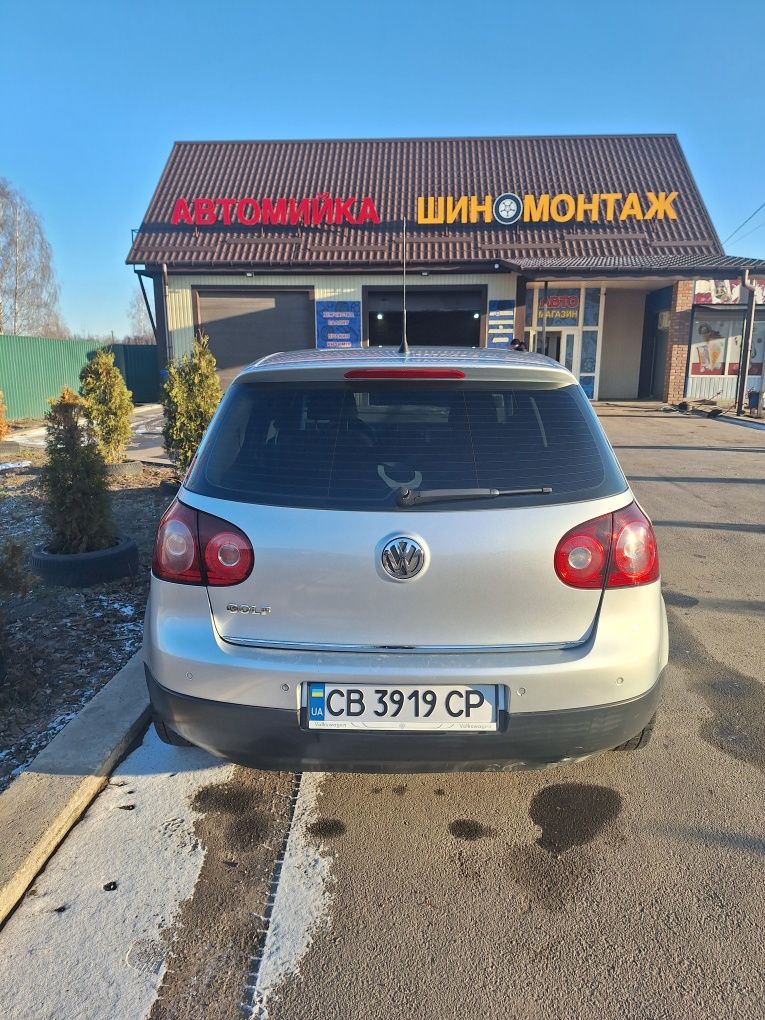 Volkswagen Golf V