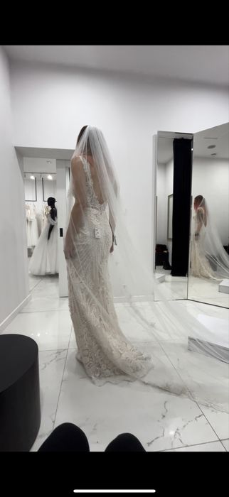 Angela suknia slubna krysztalki dluga syrenka dekolt dopasowana