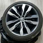 Aluglfelgi R19 VW T ROC z oponami
