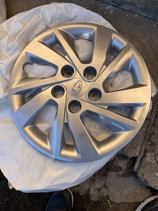 Зимова резина Nokian R15 з дисками та ковпакам