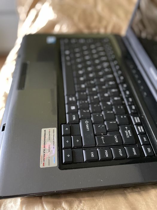 Laptop Toshiba Satellite L300