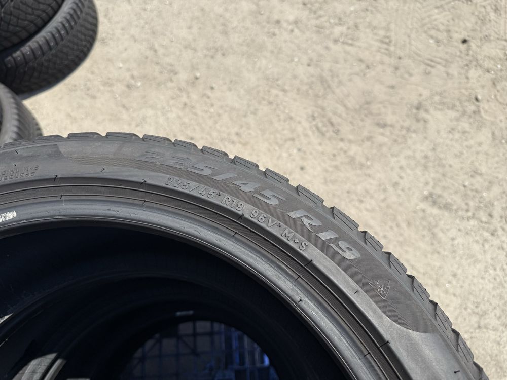 225/45 r19 Pirelli Sottozero 3 winter Резина зимняя