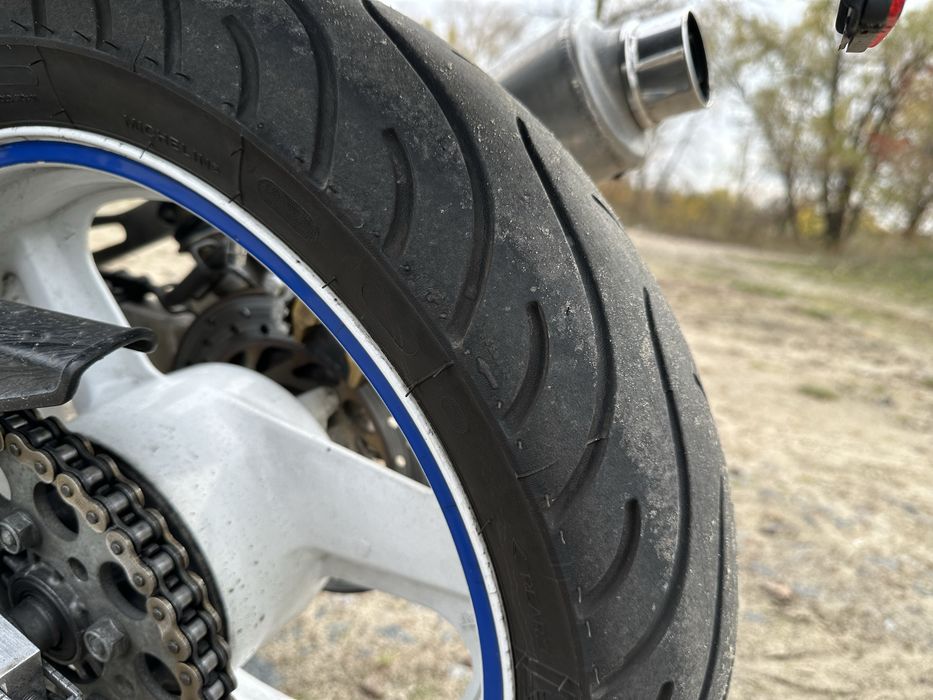 Продам Honda CB400