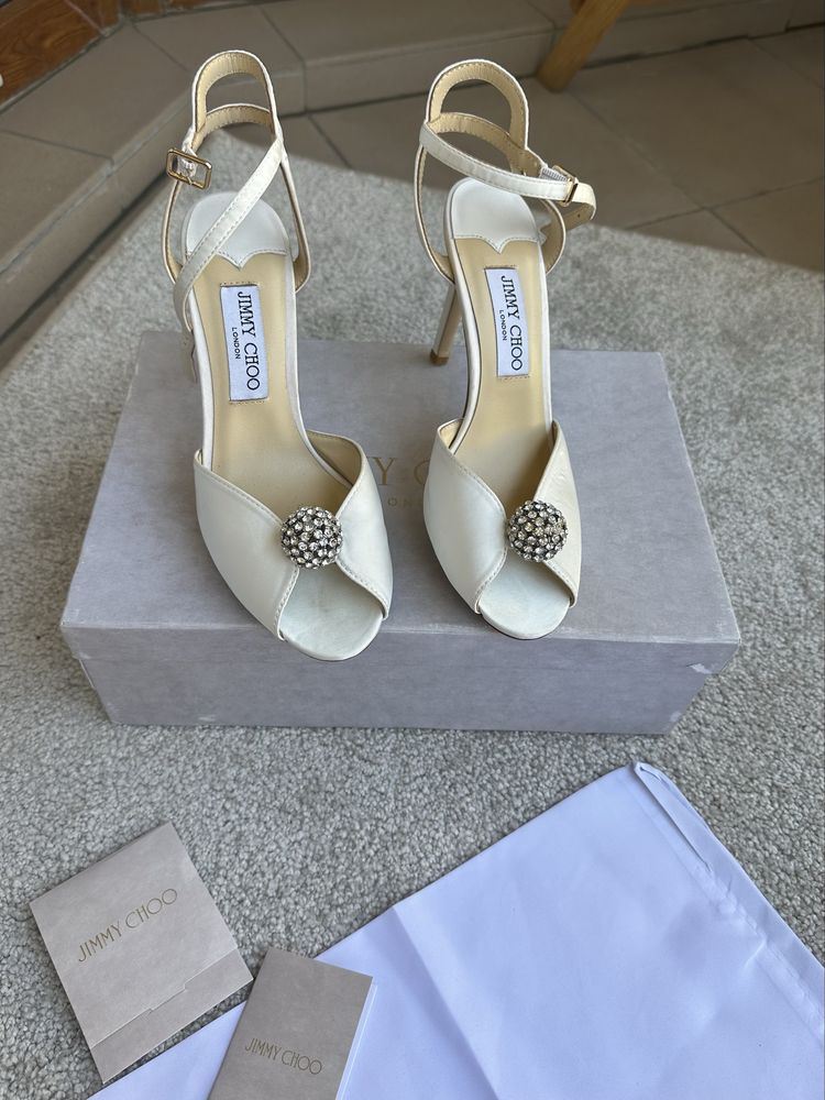Szpilki ecru Jimmy Choo