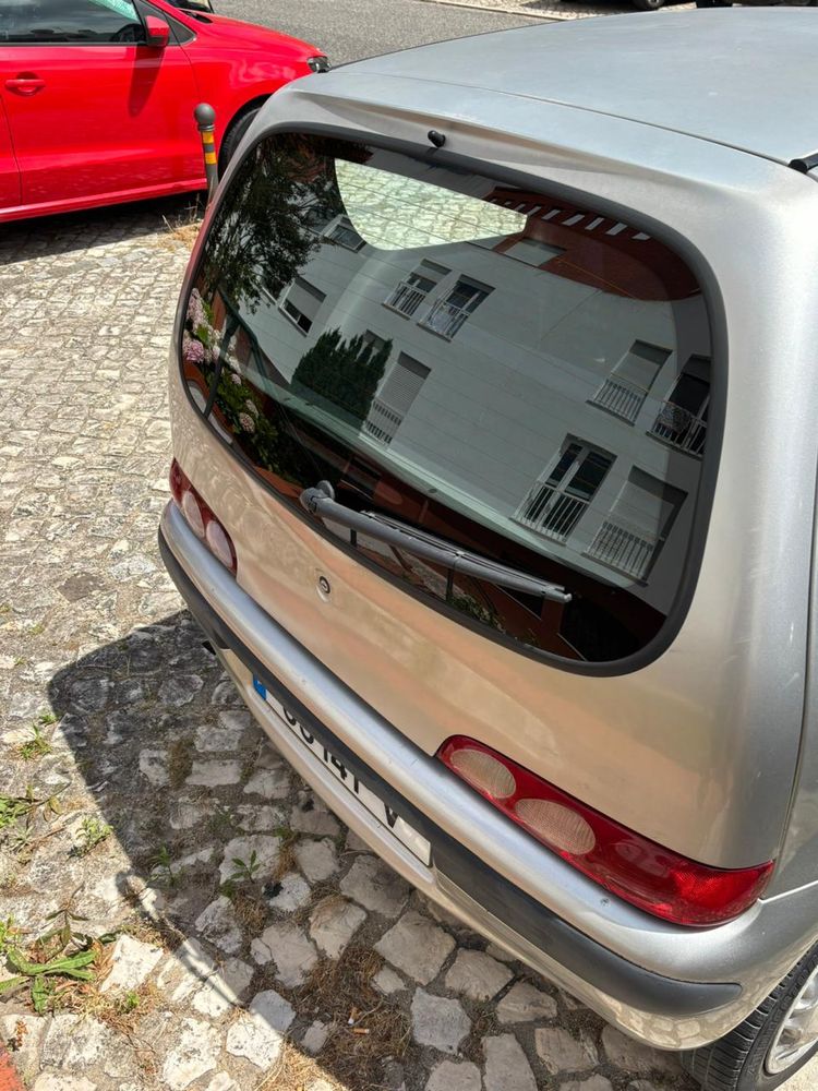 Fiat SEICENTO cinzento