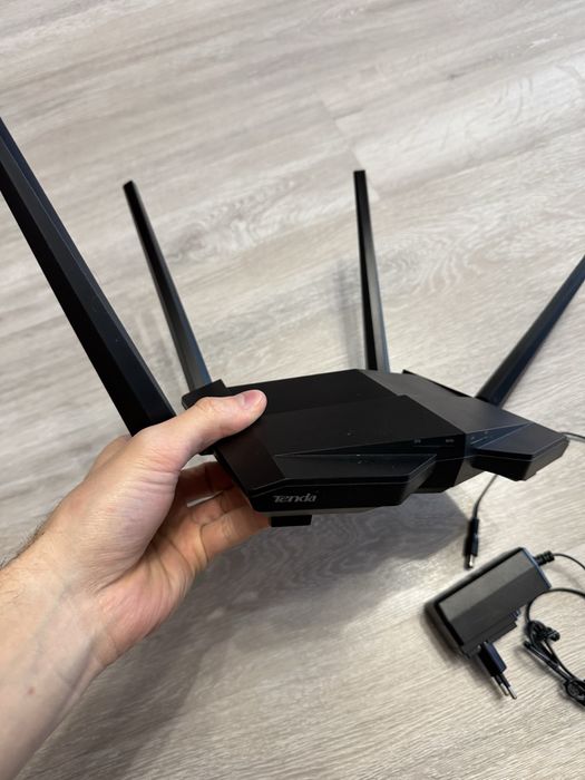 Роутер маршрутизатор Tenda рабочий