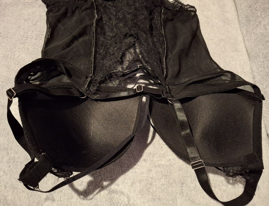 Czarne koronkowe body sinsay XL