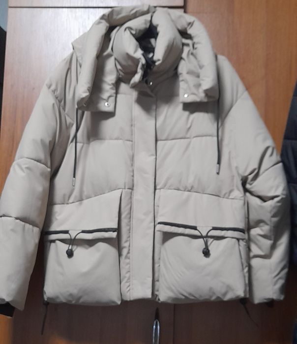 Продам куртку жіночу (зима)