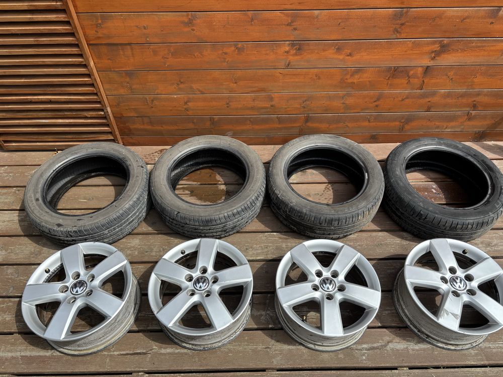Felgi R16 z oponami Volkswagen Golf