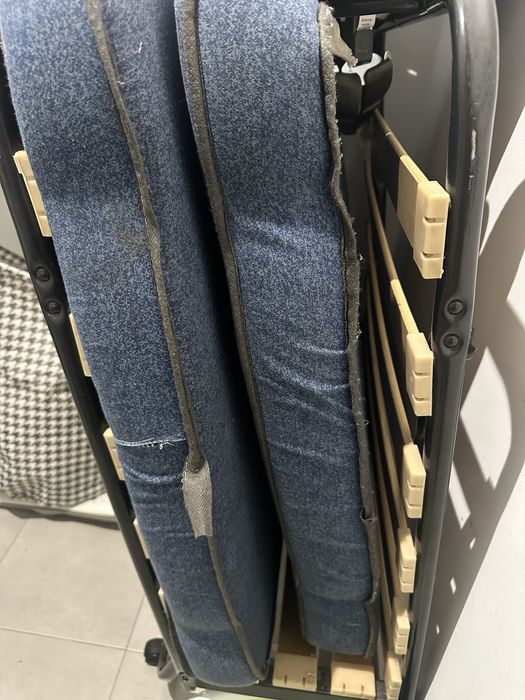 Cama dobrável de solteiro com colchão de espuma Ergoform - 80x190cm