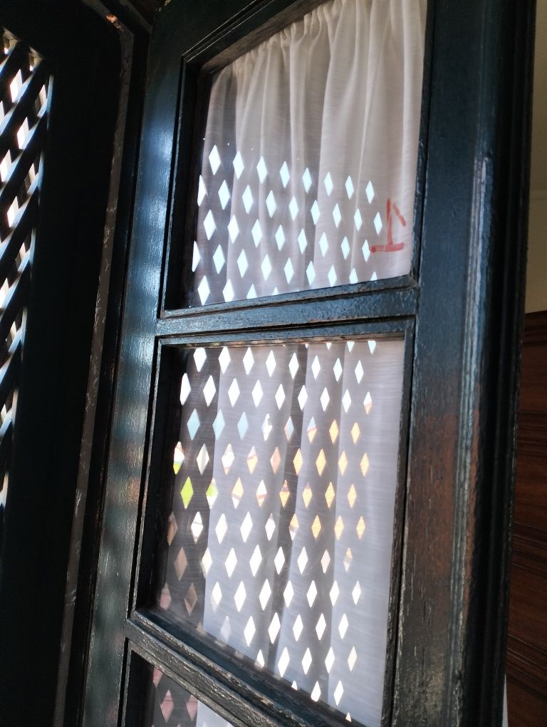 Vendo porta em madeira de varanda
