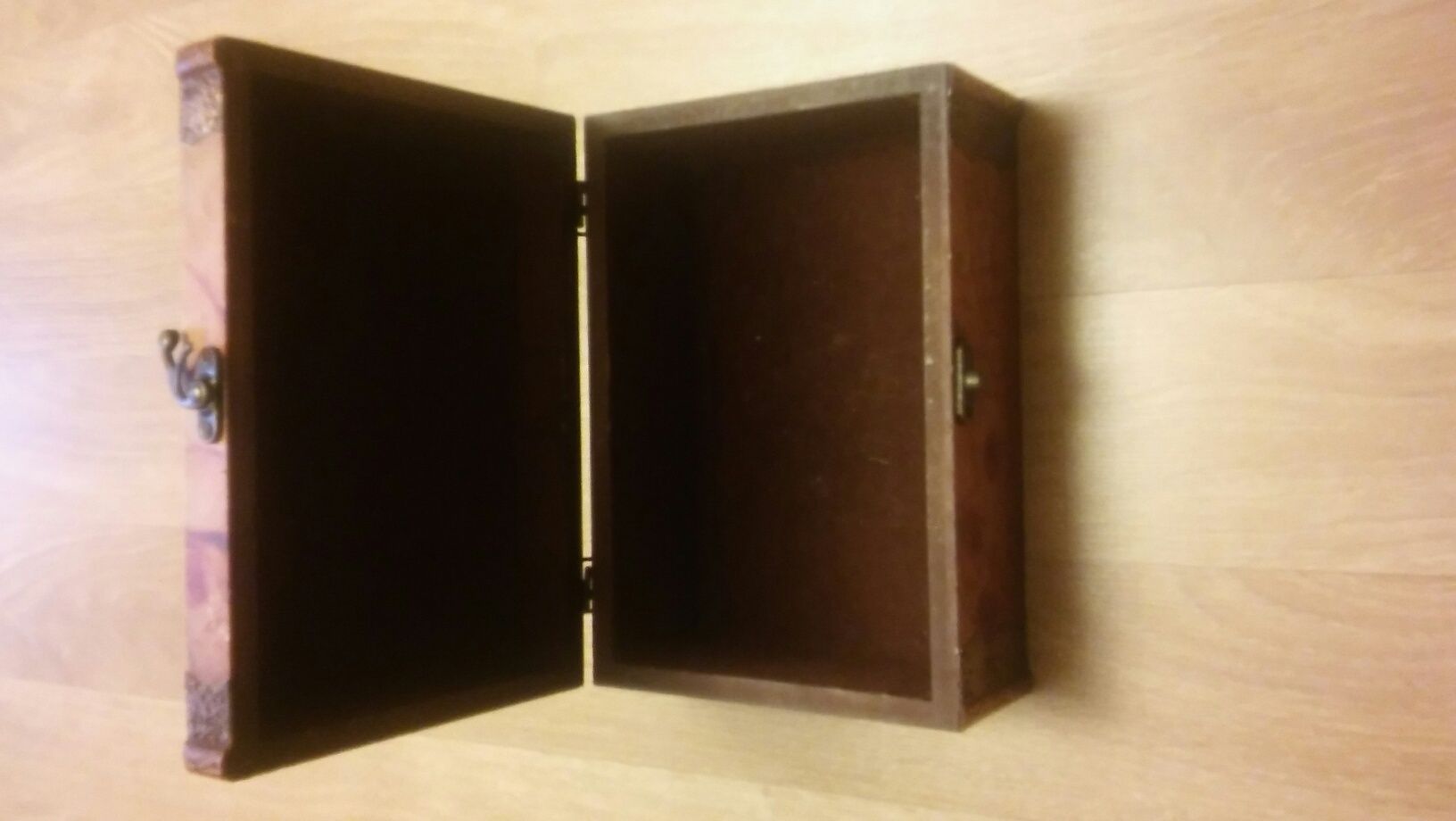 Drewniane pudełko na skarby