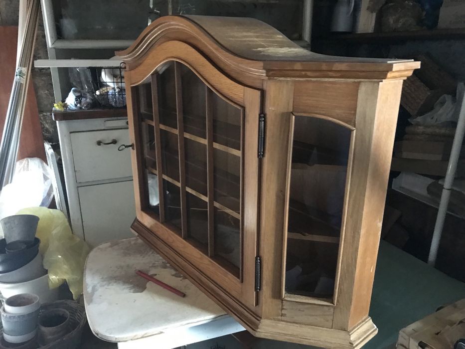 Szafka wisząca przeszklona