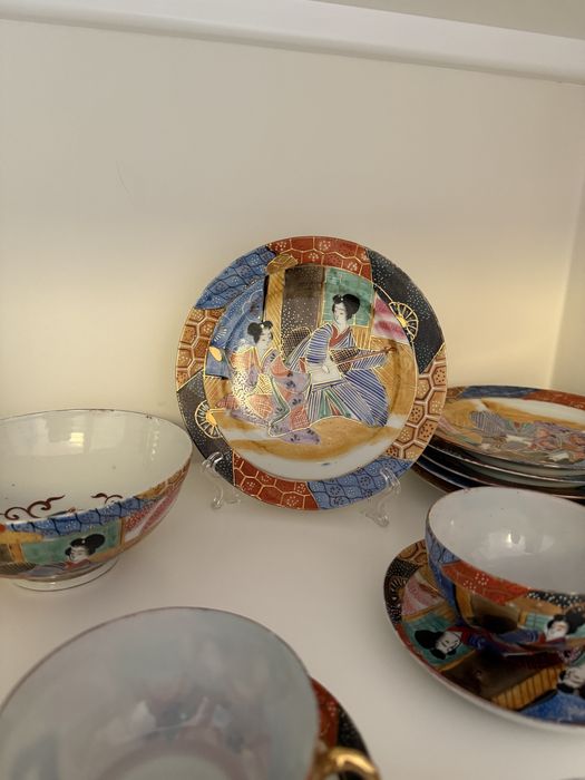 Conjunto de cha Japones (5 chavenas e pires + pratos de sobremesa)