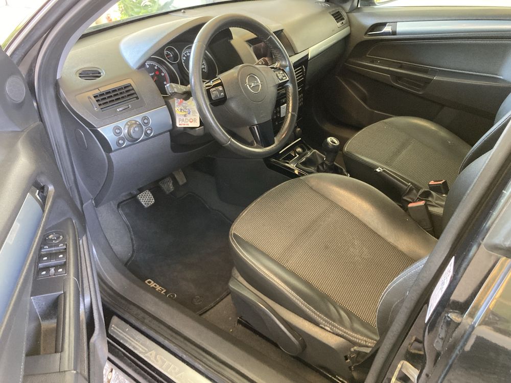 Opel Astra 1.7 Diesel 2009 em bom estado.