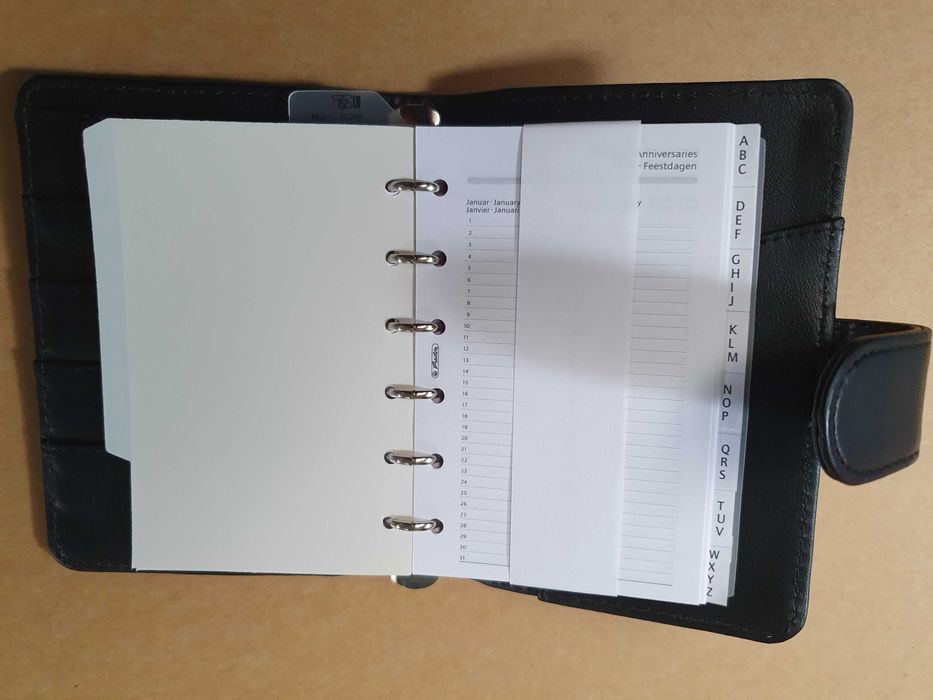 Czarny zapinany organizer Herlitz, nowy