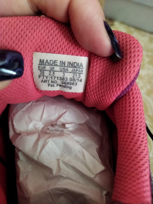 Кросівки бренду SALOMON