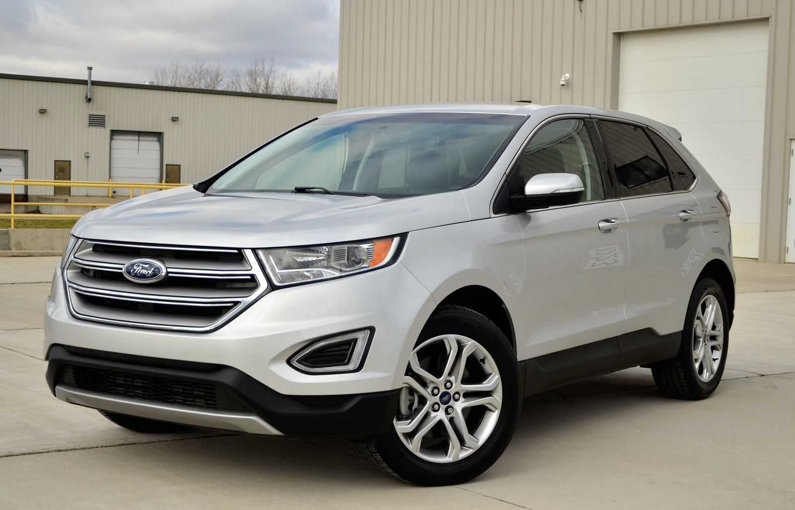 2018 Ford Edge Titanium.