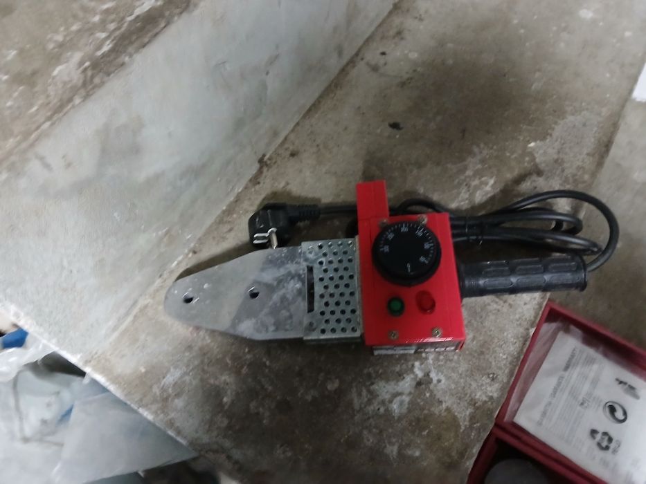 máquina de soldadura vermelha