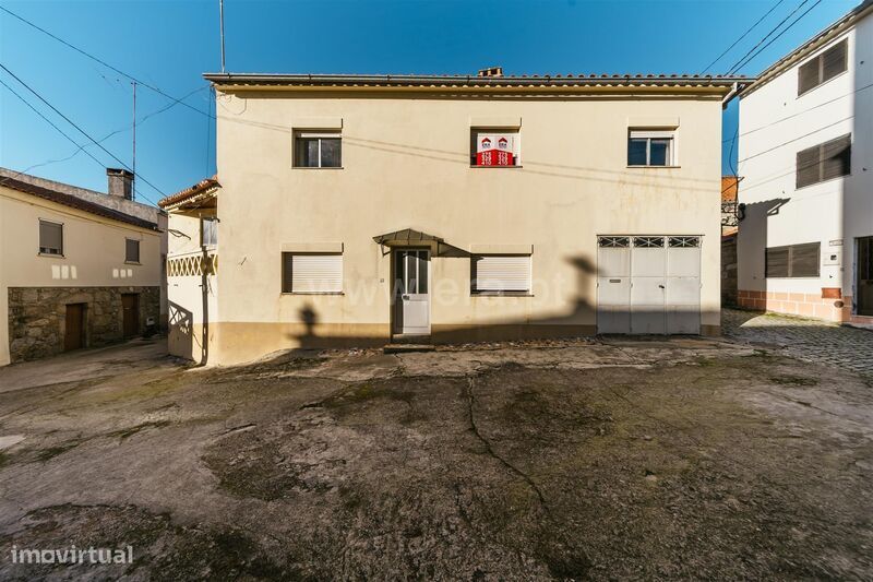 Moradia T5 / Sabugal, Casteleiro