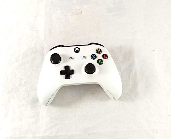 Pad do  Xbox One biały
