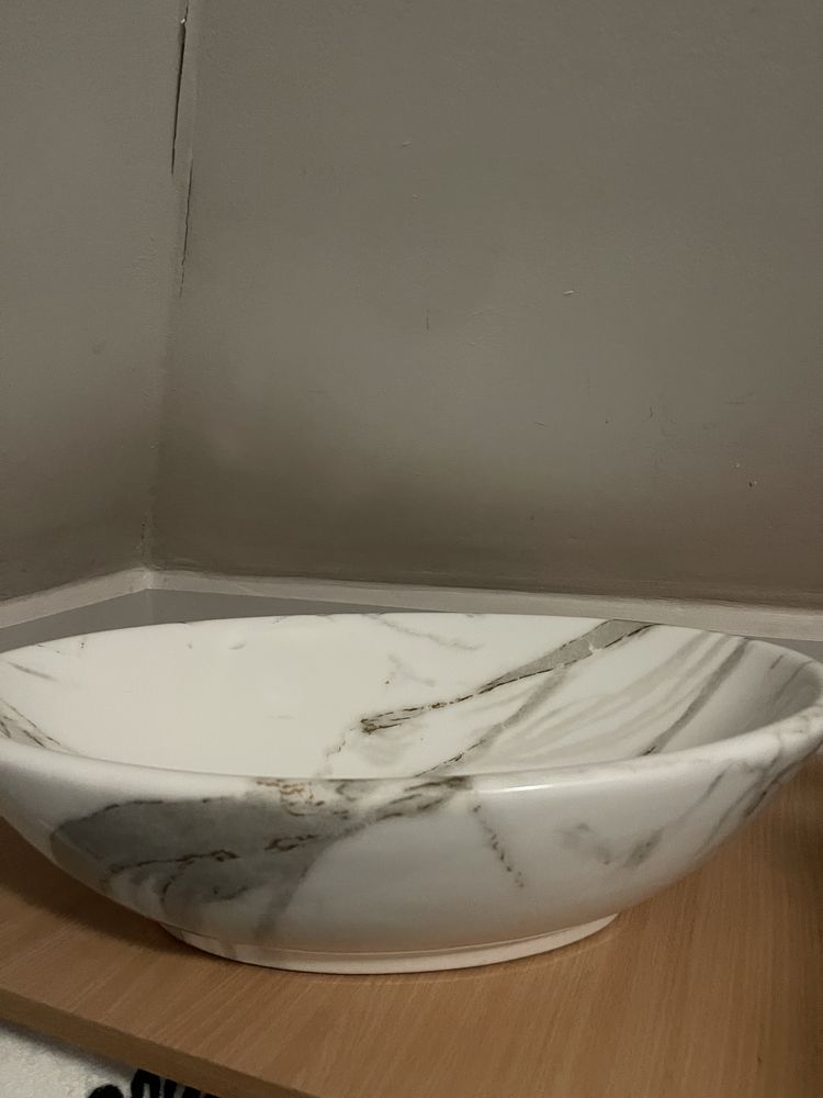 Umywalka Rea 53 cm nowa